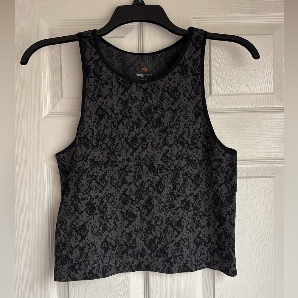 Tangerine Patterned Cropped Athletic Tank Top